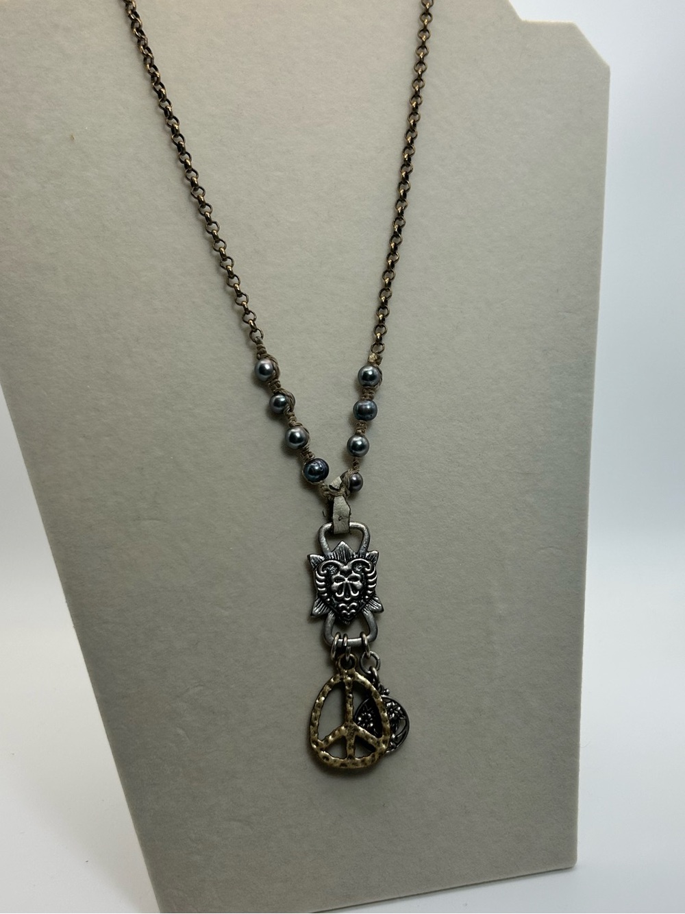 Lucky Brand Vintage Peace Sign Charm Necklace Macrame Beaded Antiqued Bronze 22" - Picture 7 of 15